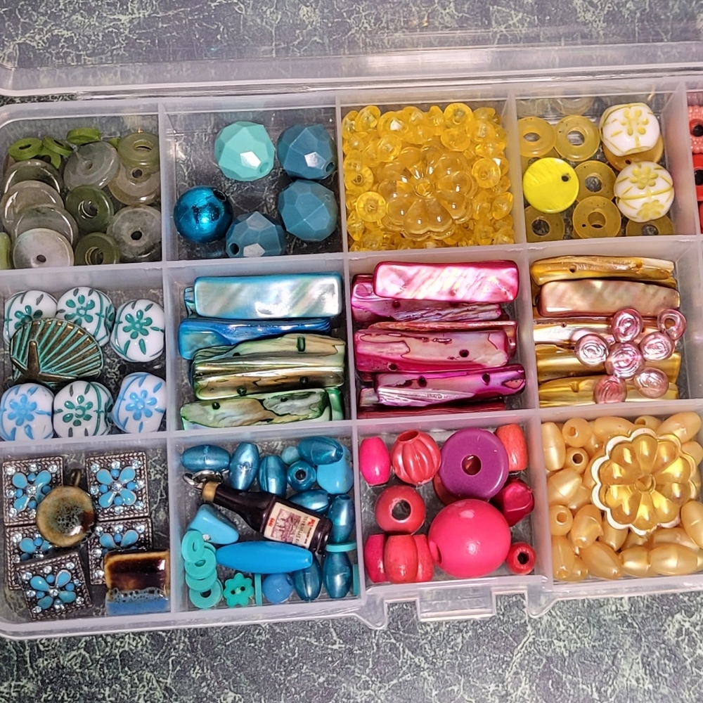 Multi-Color Bead Storage Organizer - Picture 2 of 6